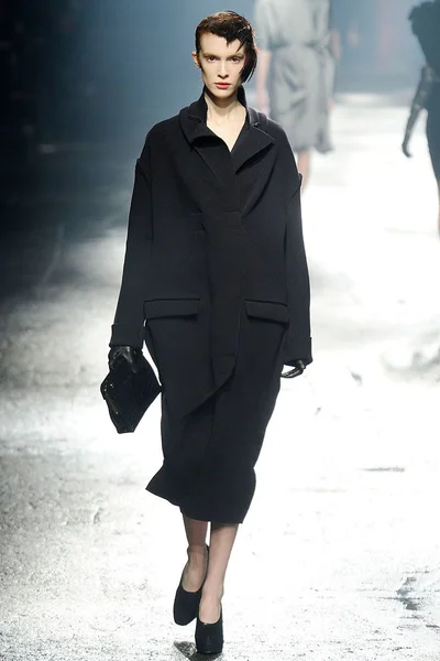 Look 24